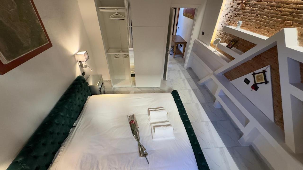 Stylish & Cozy In The Heart Of Florencia